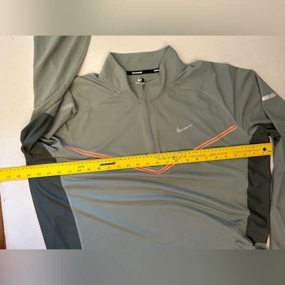 Nike Sage & Orange Lightweight running pullover top w/Chevron Accent Sz-XL. X17 - Picture 5 of 9
